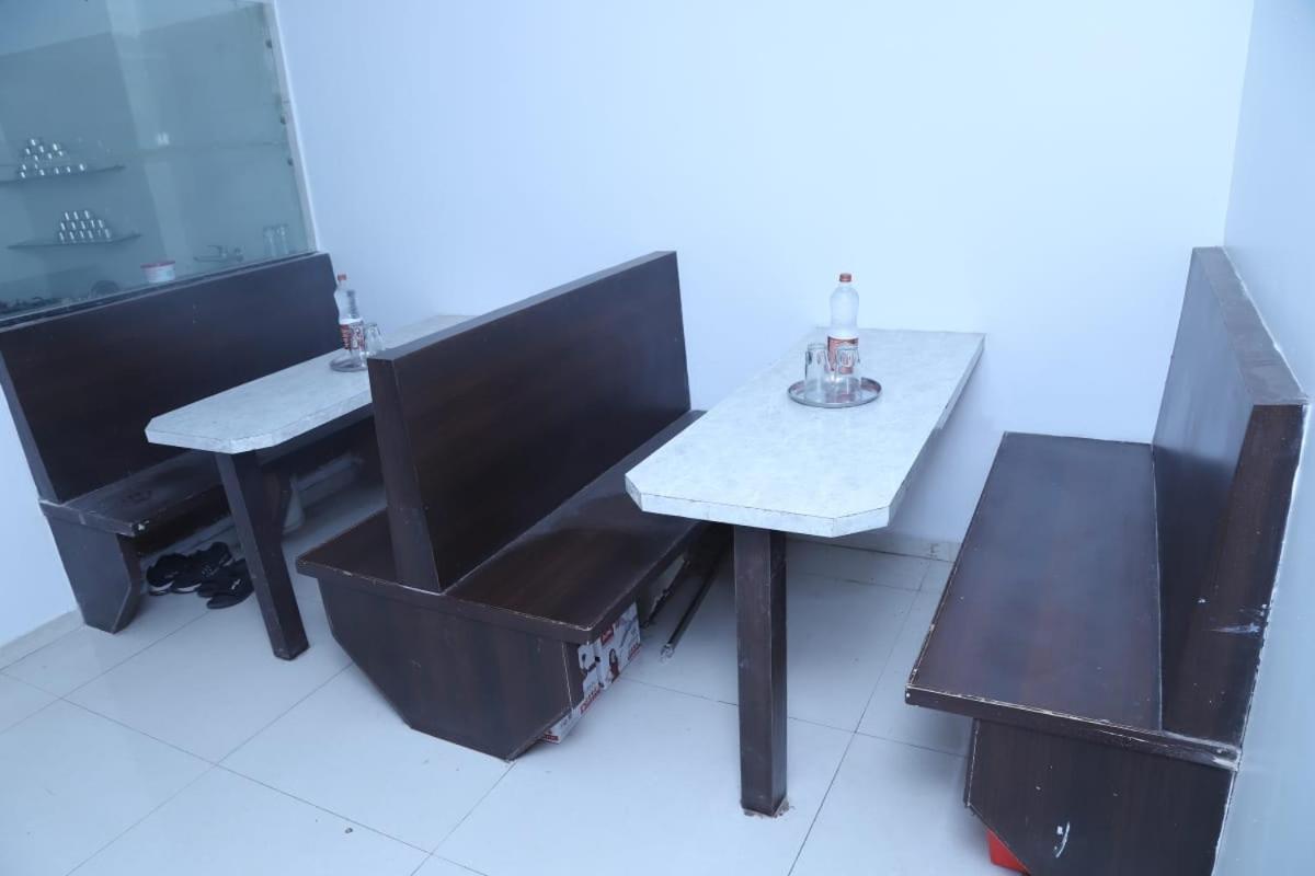 Hotel Kewal Inn Jalgaon Eksteriør billede